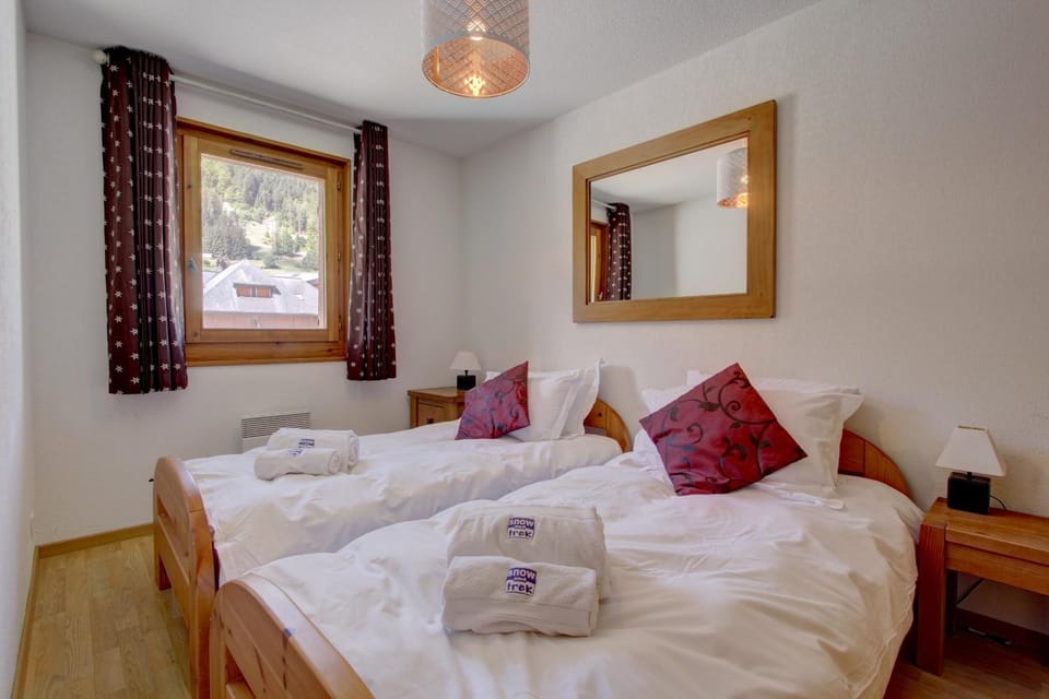 Bed, Bedroom