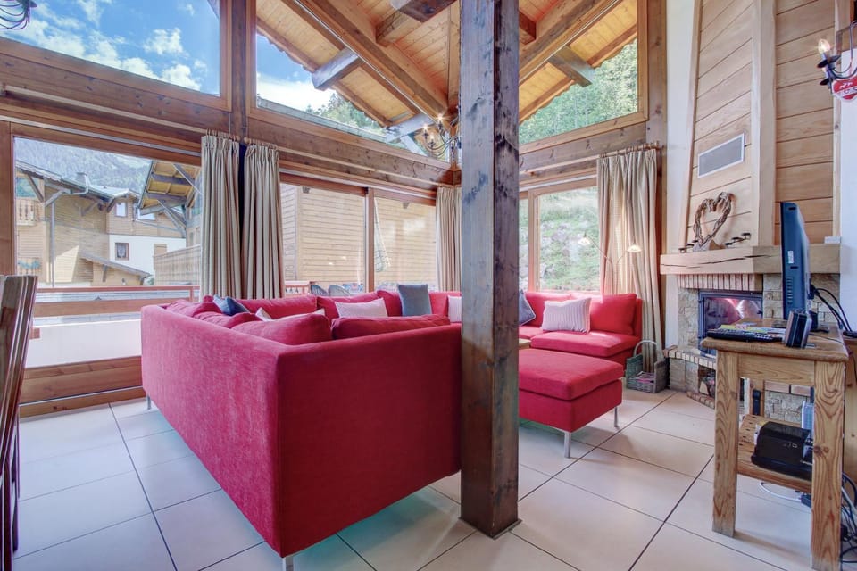 Communal lounge/ TV room, Living room