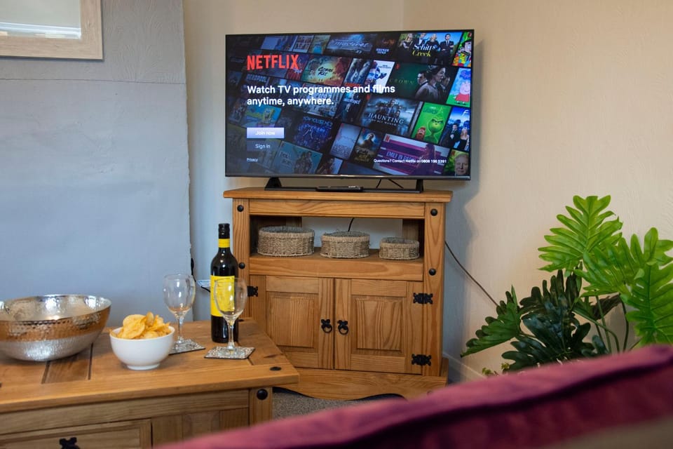 Wensum Cottage House in Costessey