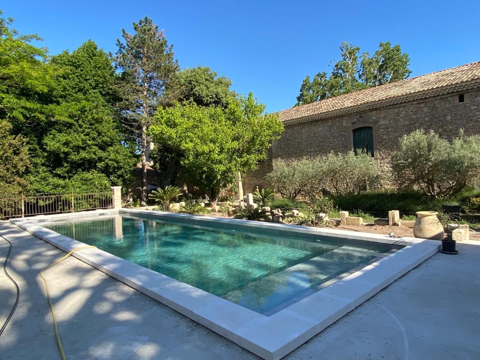 Patio, Patio, Swimming pool, Swimming pool, Entertainment