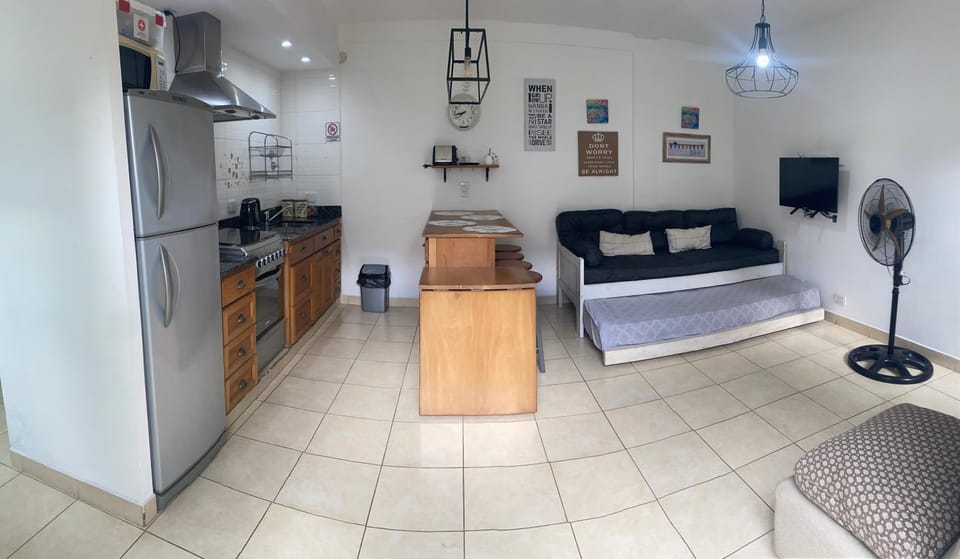 Bed, TV and multimedia, Kitchen or kitchenette, Dining area