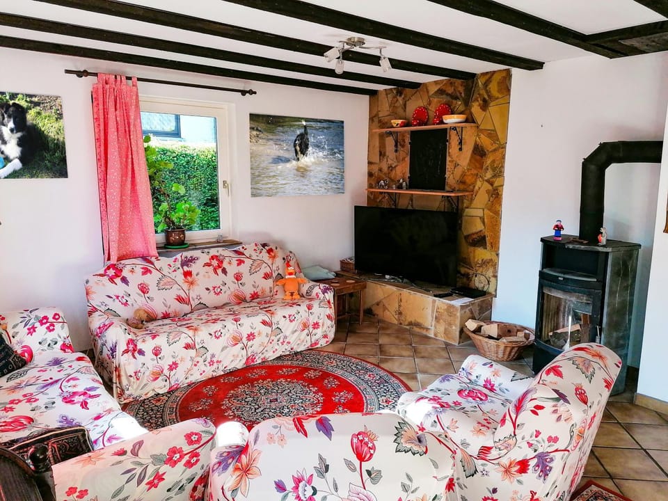 TV and multimedia, View (from property/room), Seating area, Evening entertainment, flat iron