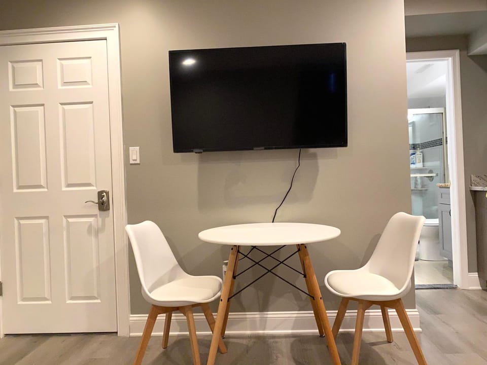 TV and multimedia, Seating area