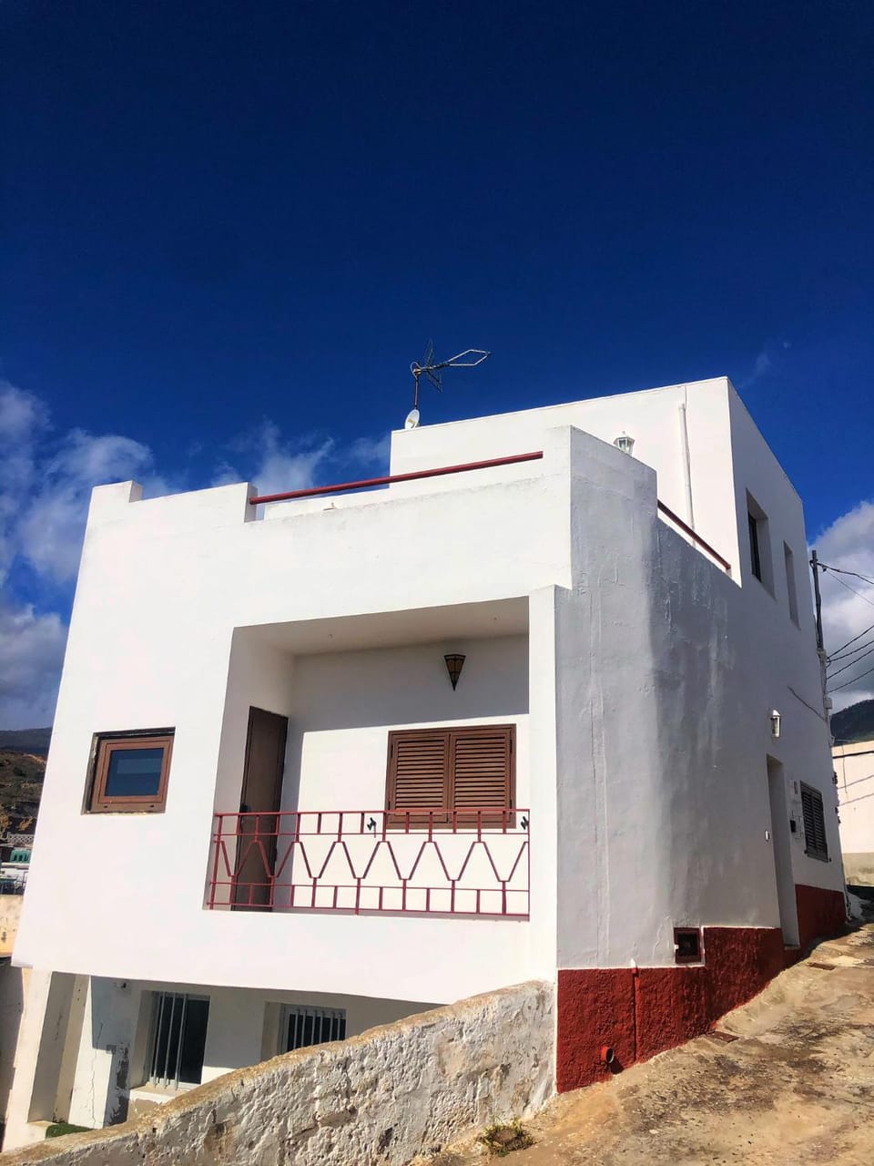 Property building, Quiet street view