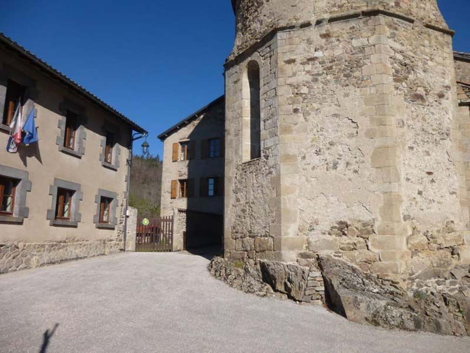 Gîte charmant 5 pers. à Saint-Vert: nature, calme, proche rivières et sites touristiques - FR-1-582-223 House in Auvergne-Rhône-Alpes