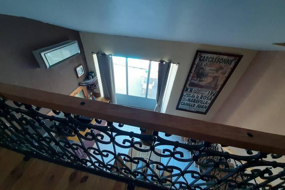 Cave atelier dans ancien domaine viticole Apartment in Occitanie