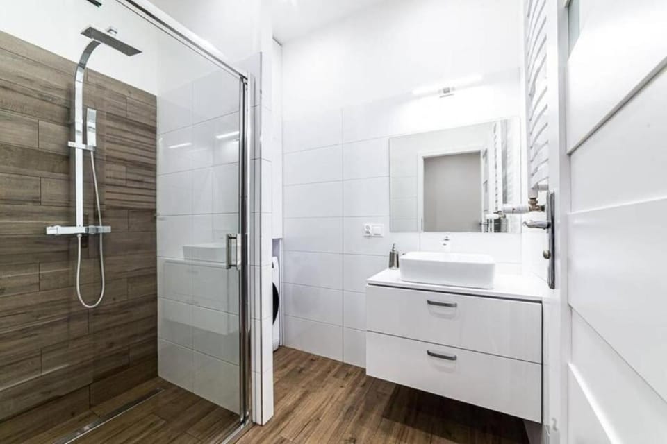 Shower, Bathroom, washing machine