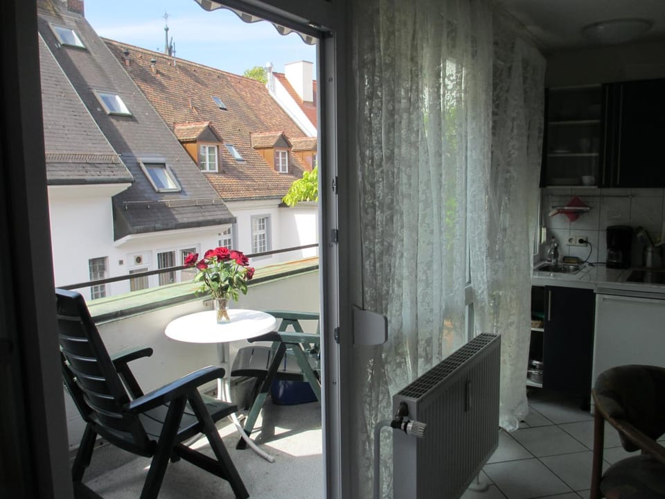 Coffee/tea facilities, Balcony/Terrace, Kitchen or kitchenette, Living room, Seating area, Dining area