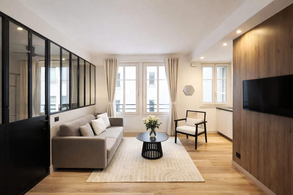 Communal lounge/ TV room, TV and multimedia, Living room, Seating area