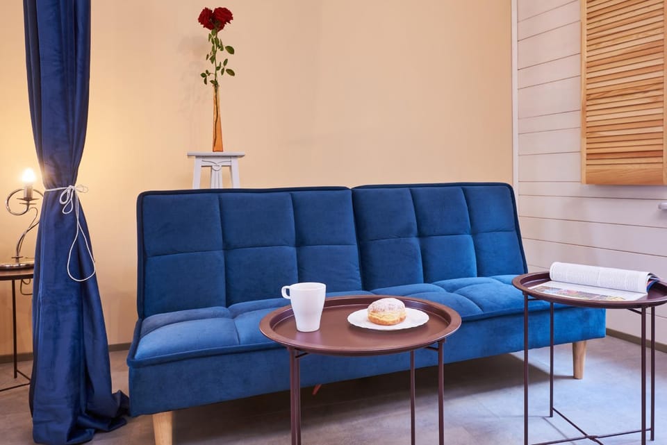 Living room, Other, Photo of the whole room, Decorative detail, Seating area