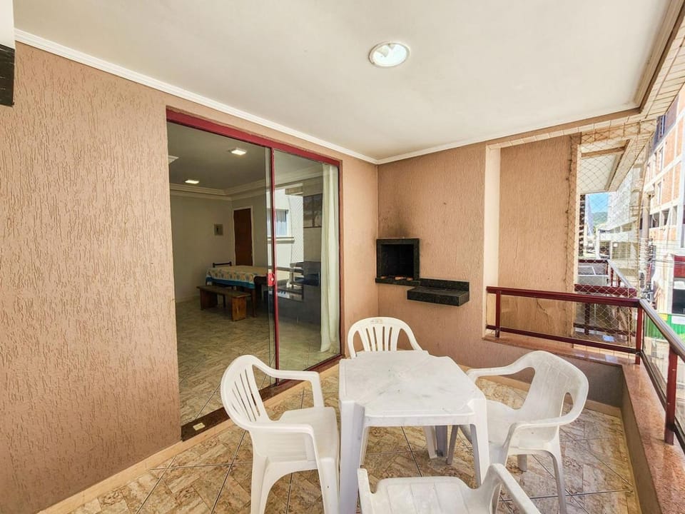Apto El shadday 203 /150 metros do mar. Apartment in Porto Belo