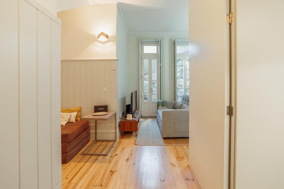 Cozy Flat with Terrace by Hosty Apartment in Porto