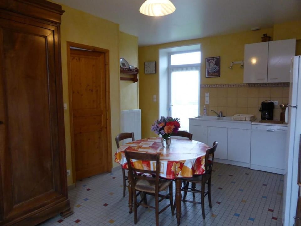 Charmante Longère Gâtinaise - Cour et Jardin Clos, Proche Paris et Orléans - FR-1-590-73 House in Centre-Val de Loire