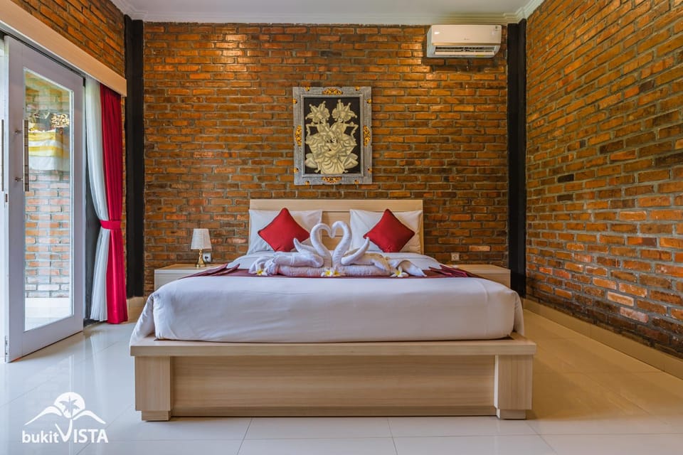 Bed, Photo of the whole room, Bedroom, air conditioner