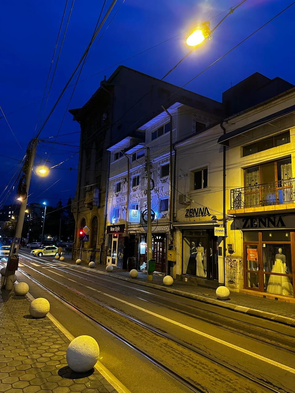 Facade/entrance