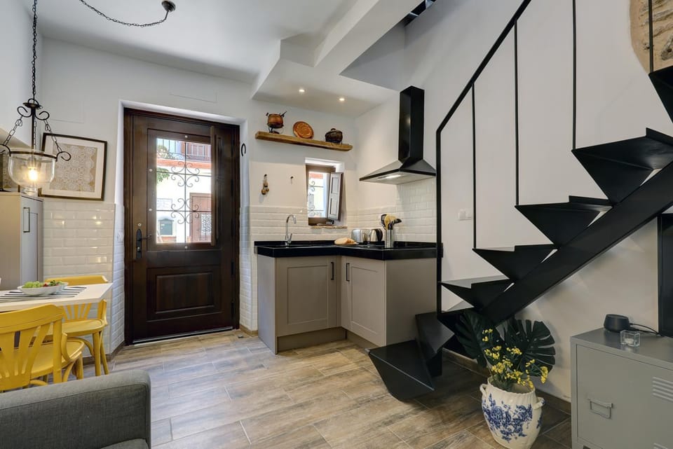 Kitchen or kitchenette, Living room, Dining area