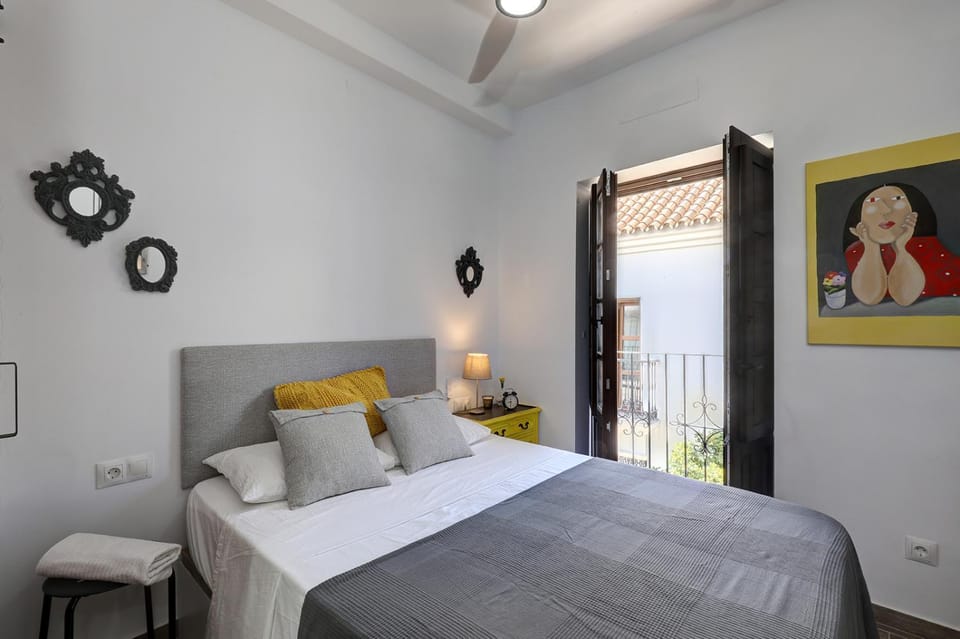 Bed, Bedroom