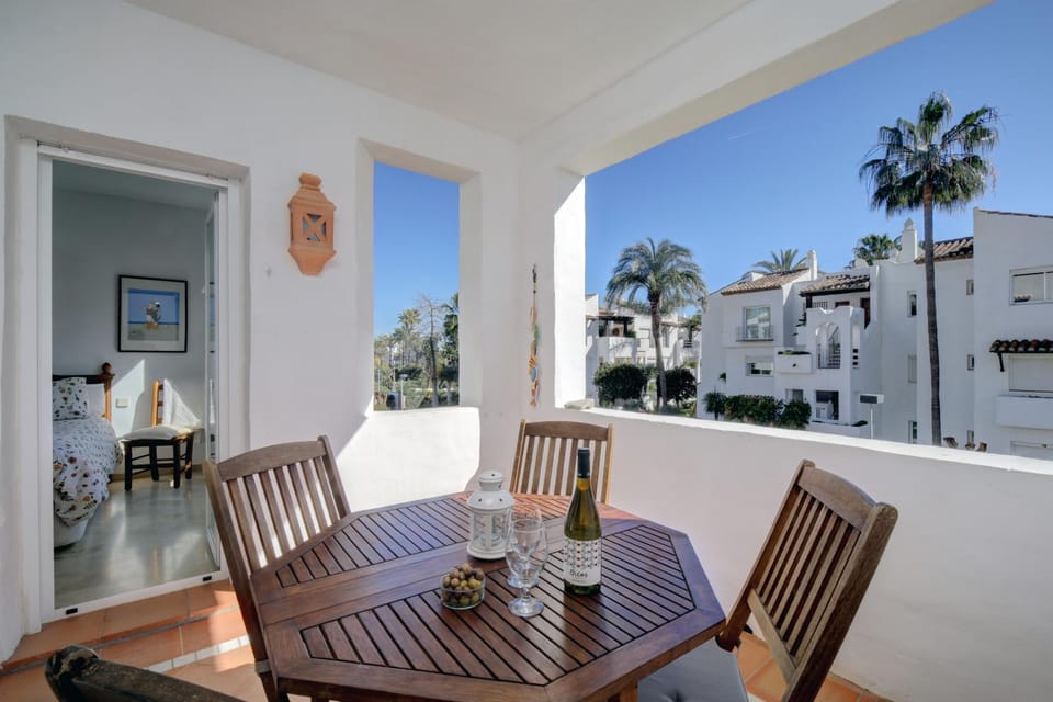 View (from property/room), Balcony/Terrace