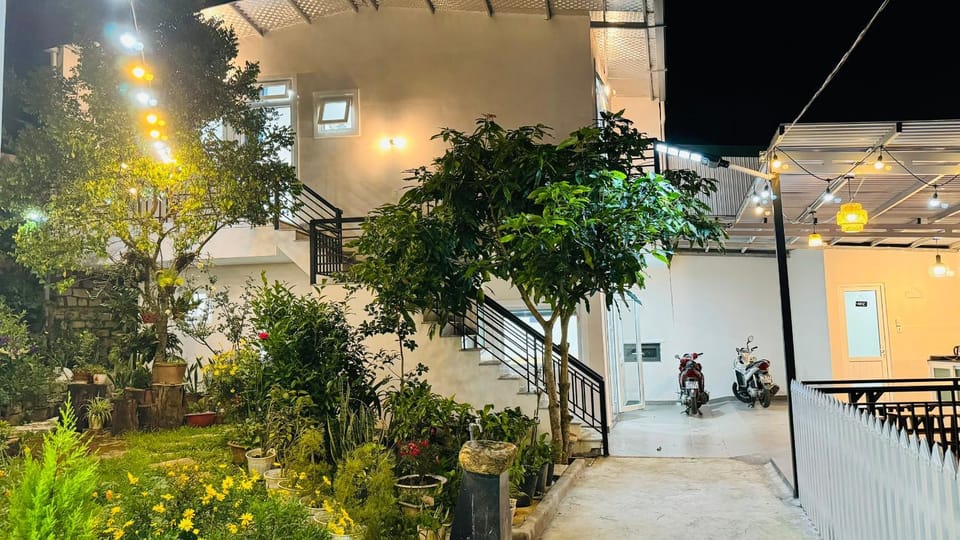 Property building, View (from property/room), Garden view