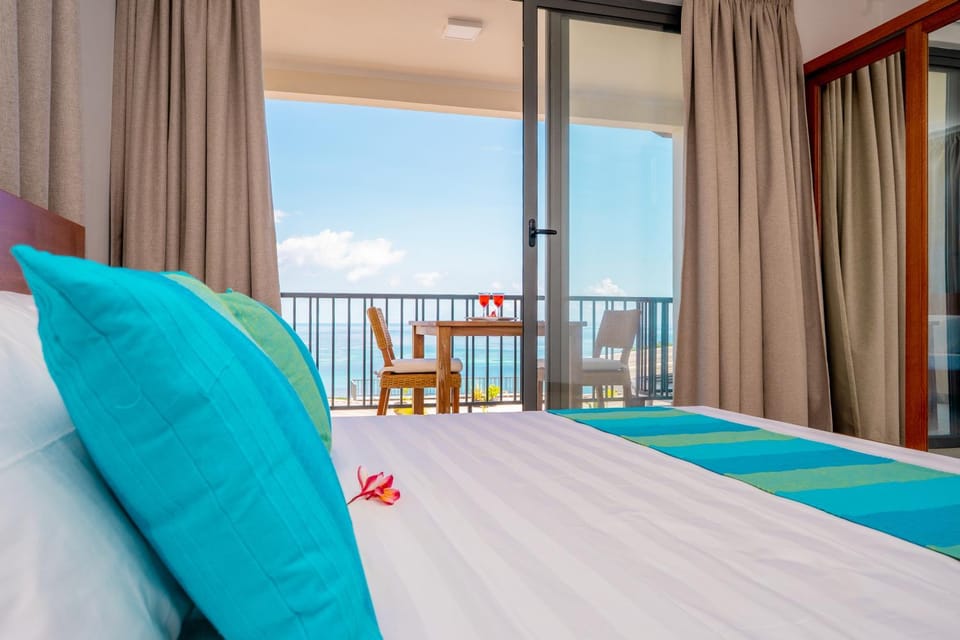 Bed, Bedroom, Sea view
