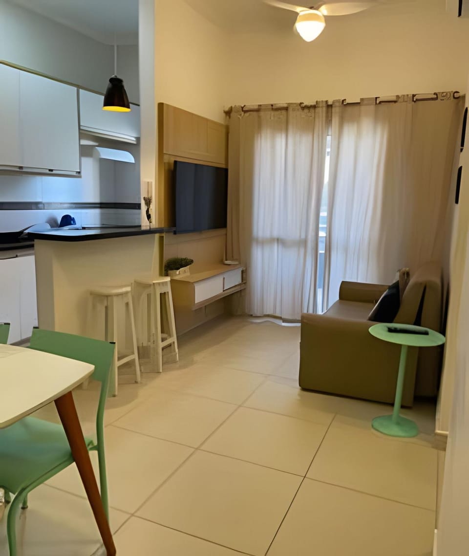 TV and multimedia, Kitchen or kitchenette, Living room, Seating area, Dining area