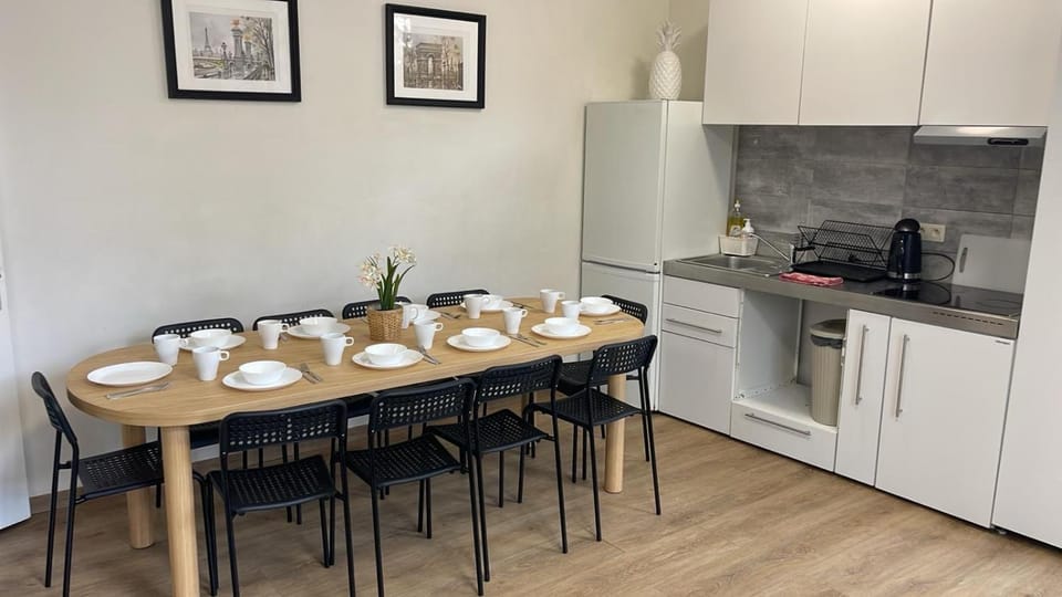 Сarnot Apartments ZOO Area Apartment in Antwerp