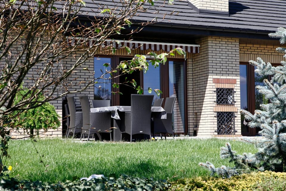 Property building, Patio, Facade/entrance