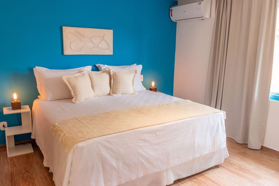 Bed, Photo of the whole room, Decorative detail