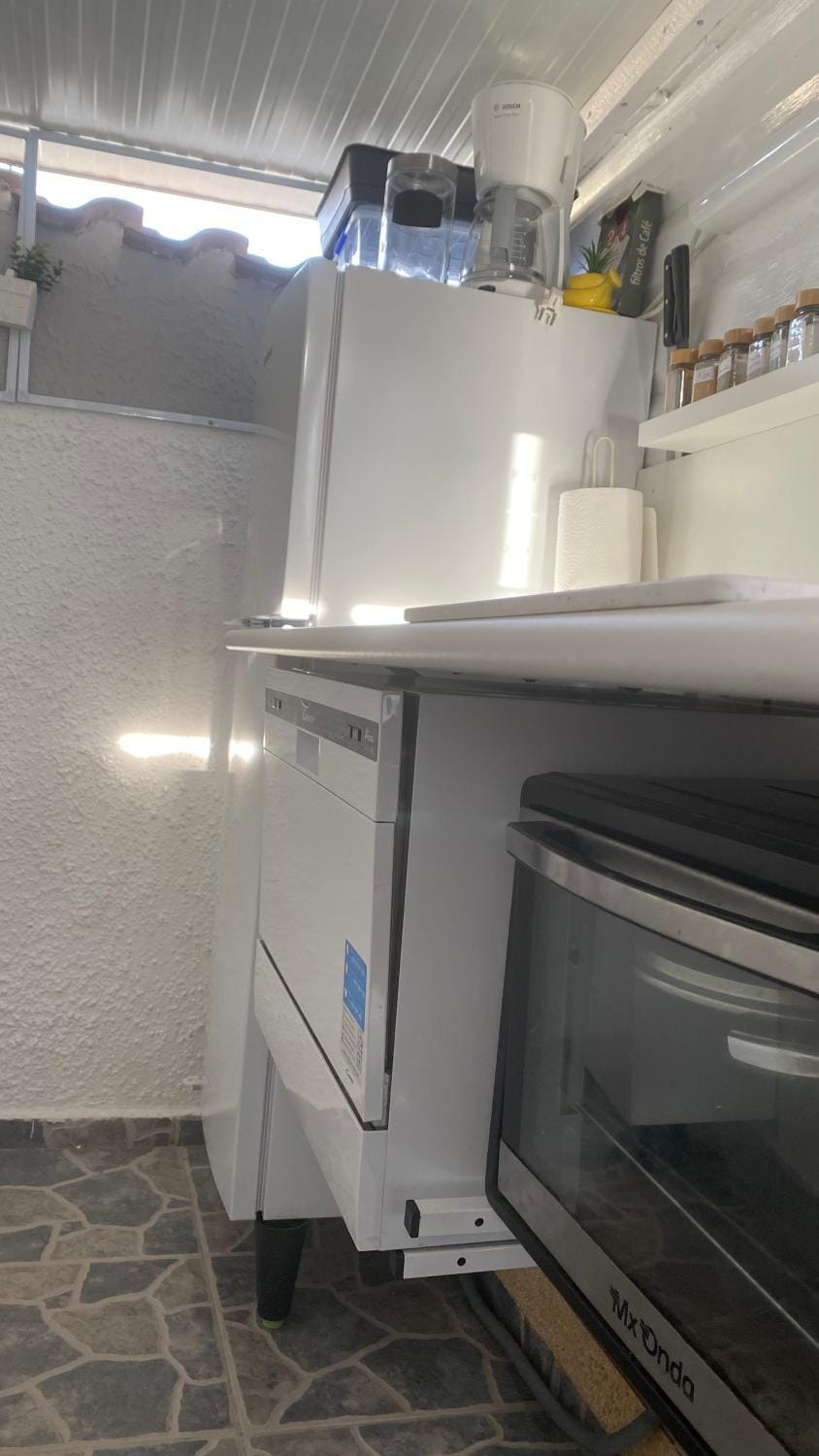 Kitchen or kitchenette, oven