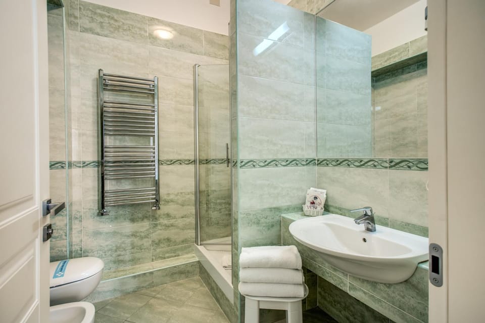 Bathroom, Other