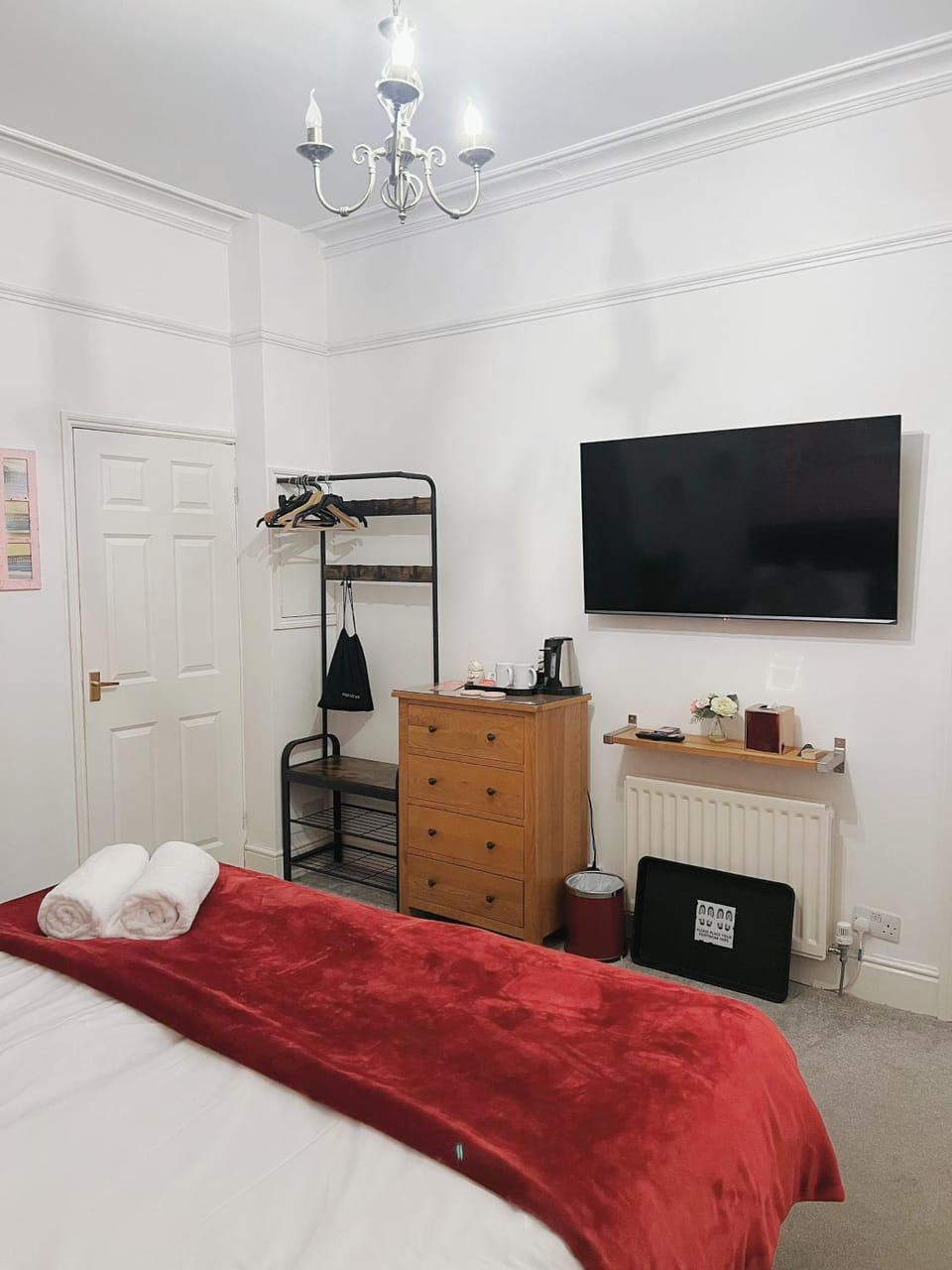 Ellies Guest House Bed and Breakfast in England