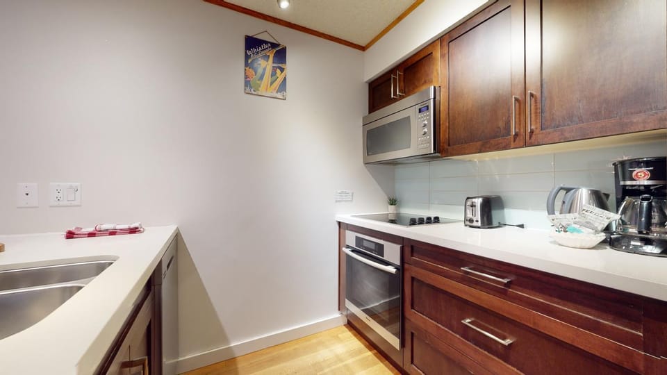 Kitchen or kitchenette, kitchen, kitchen