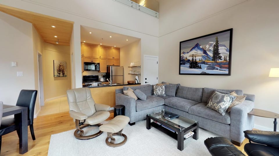 Kitchen or kitchenette, Living room