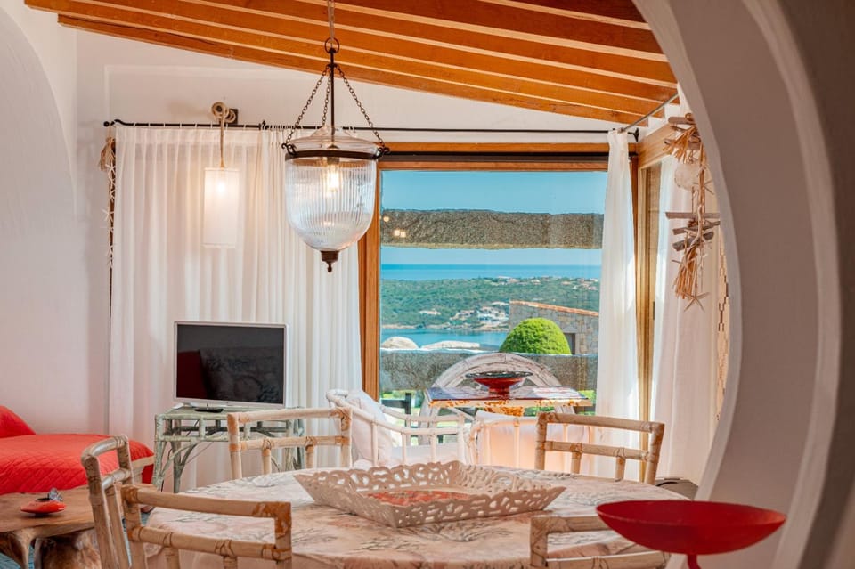 View (from property/room), Living room, Garden view