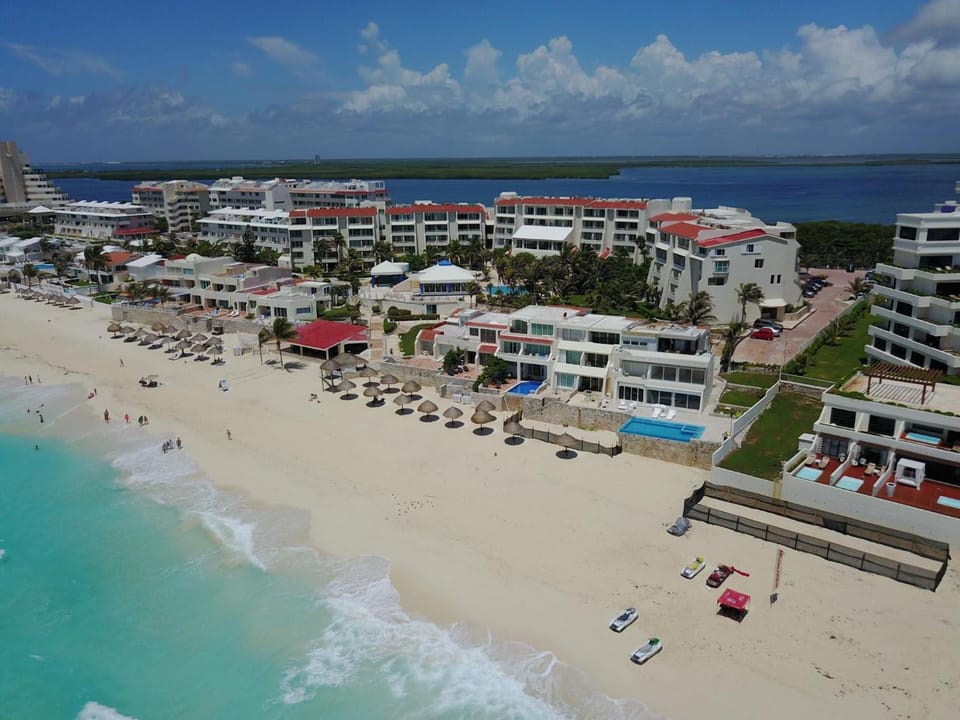 Property building, Bird's eye view, Location