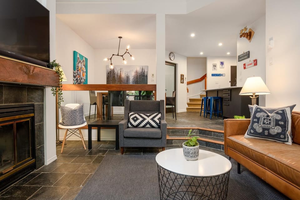 Living room, Photo of the whole room, Seating area