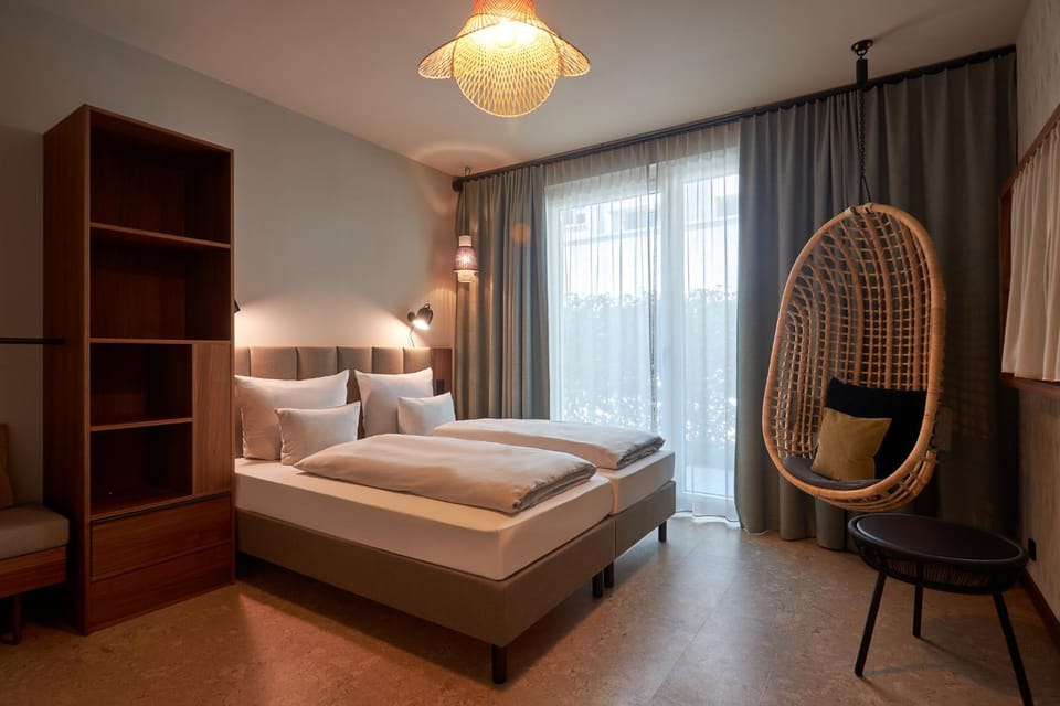 Photo of the whole room, Bedroom