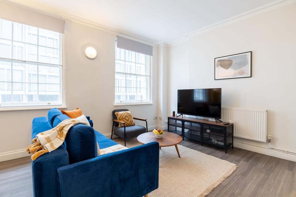 Communal lounge/ TV room, TV and multimedia, Living room, Seating area