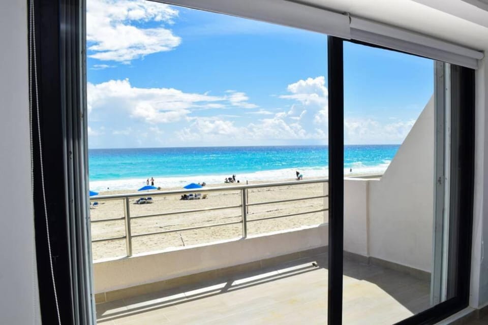 Natural landscape, Balcony/Terrace, Beach, Sea view