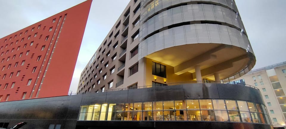 Property building, Facade/entrance