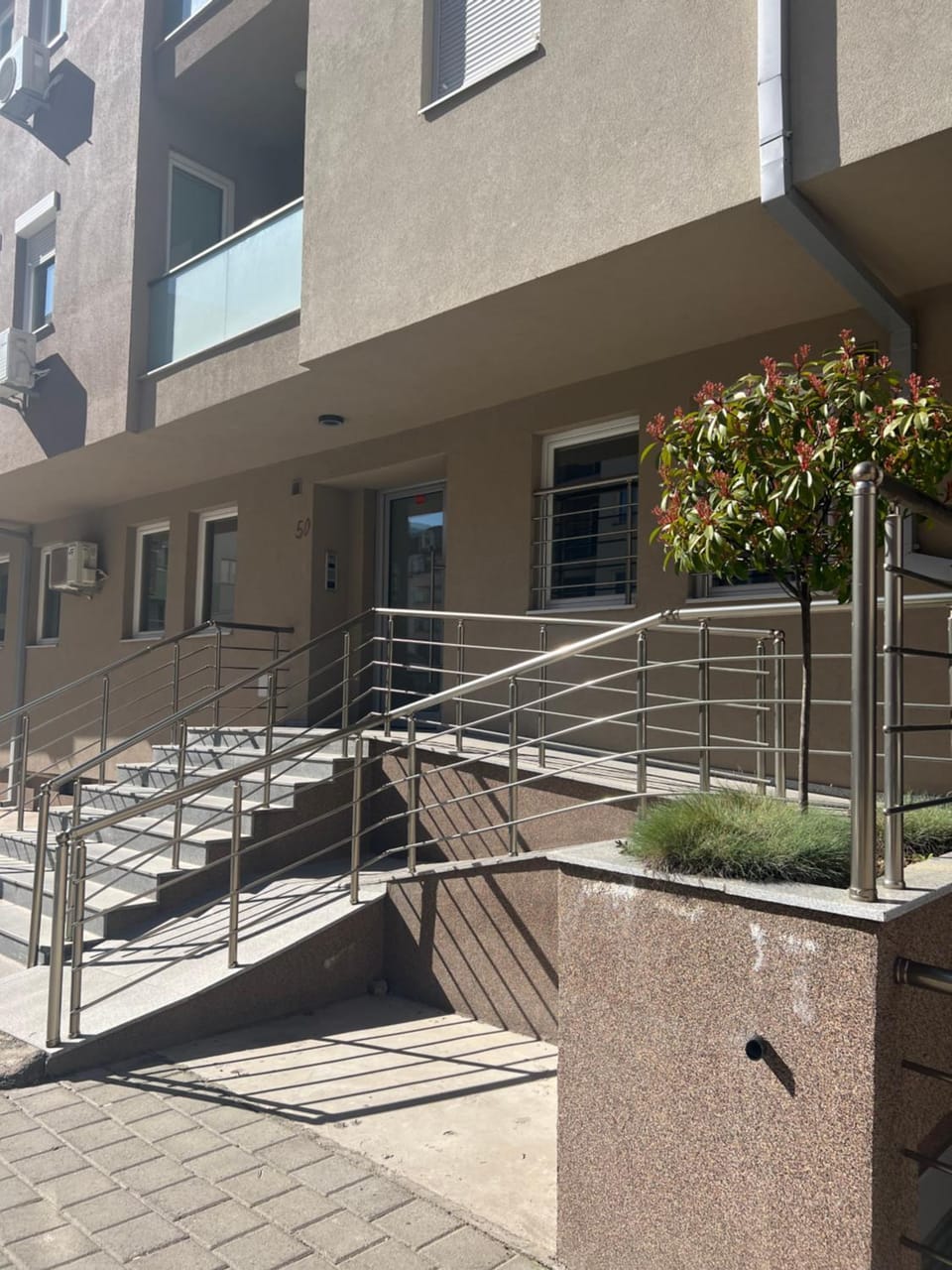 Property building, Neighbourhood