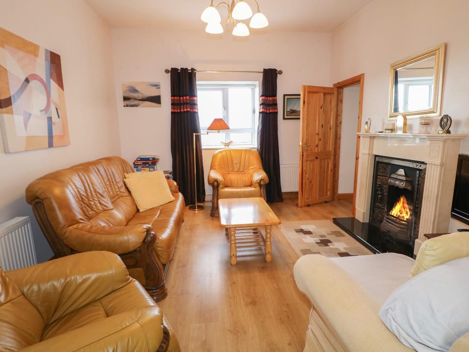 Ard an Phíobaire House in County Donegal