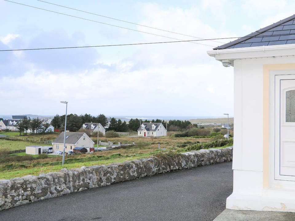 Ard an Phíobaire House in County Donegal