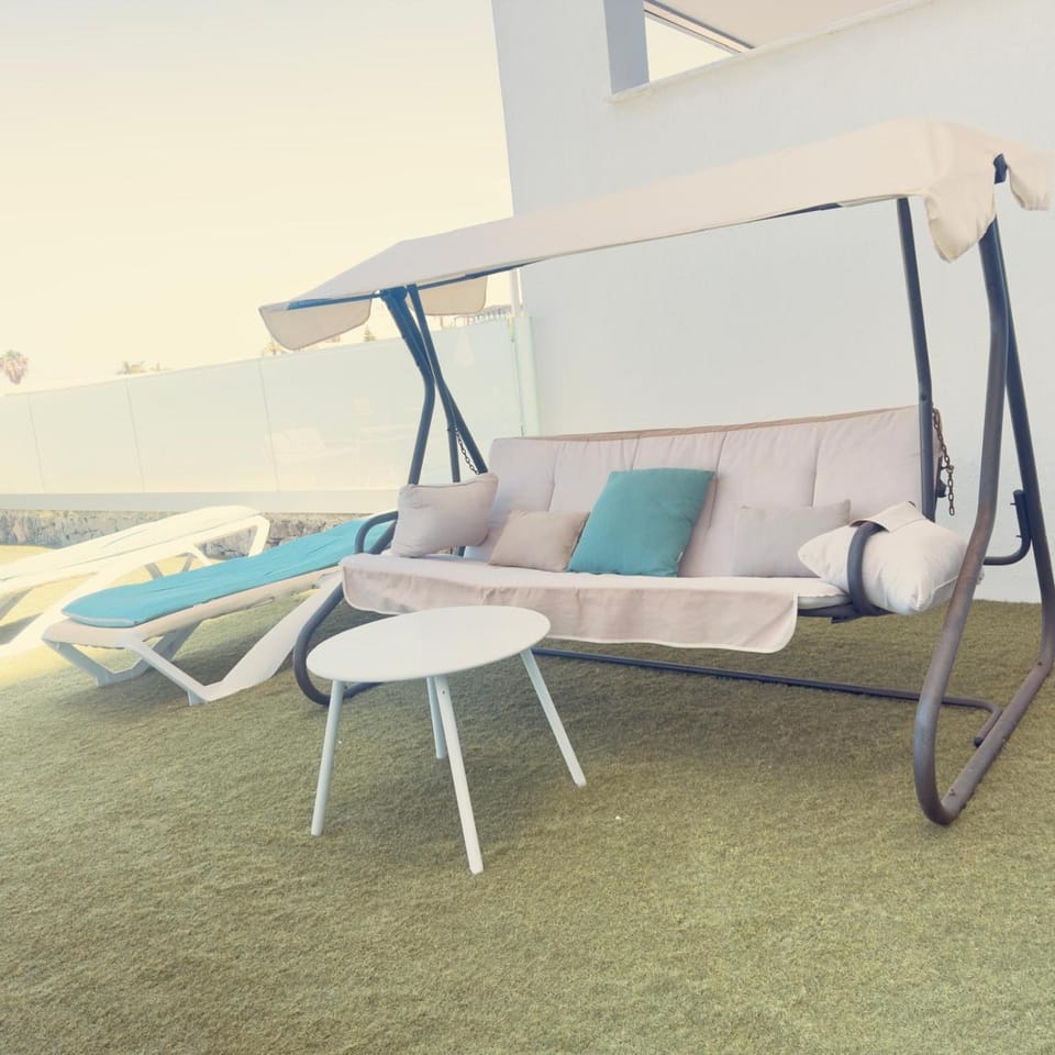 Ocean Garden suite 008 con jardín privado Apartment in Canary Islands