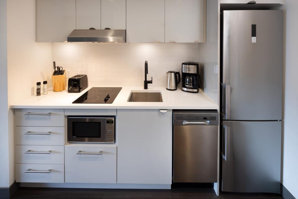 Revival English Bay, Vancouver Apartment hotel in Vancouver