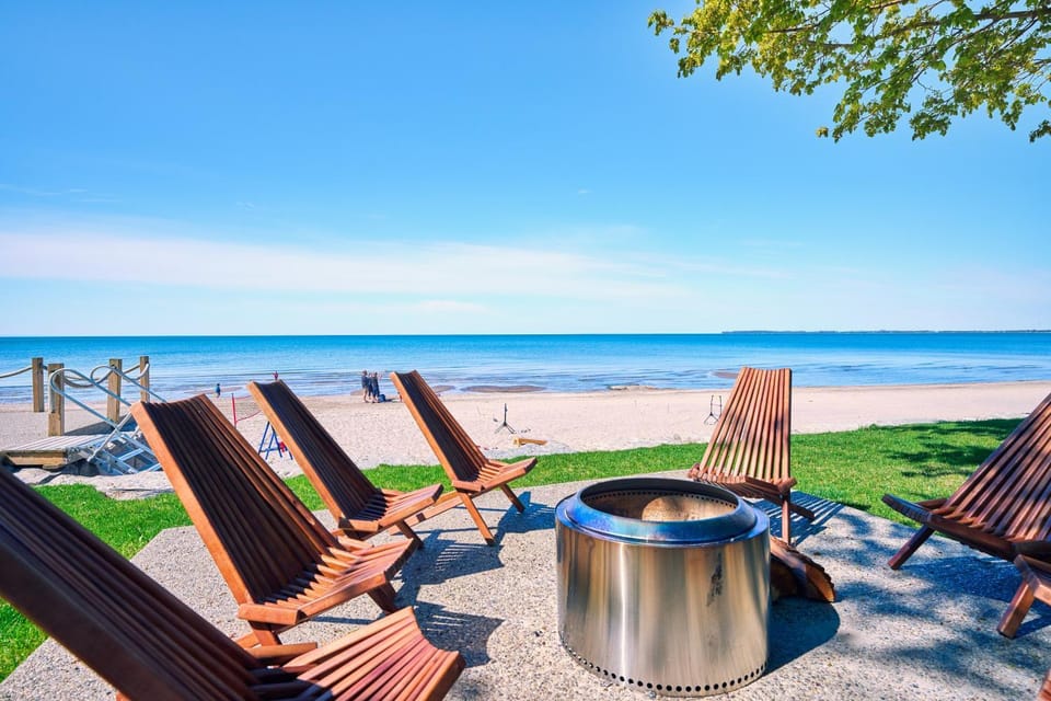 The Long Beach Resort - Beachfront Cottages & Townhouse Suites Apartment in Lake Erie