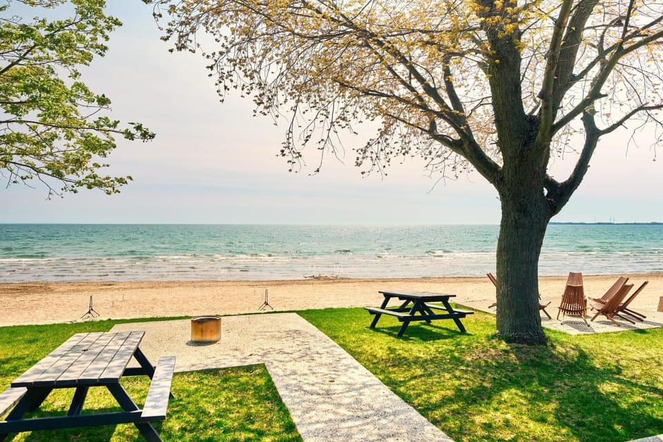The Long Beach Resort - Beachfront Cottages & Townhouse Suites Apartment in Lake Erie