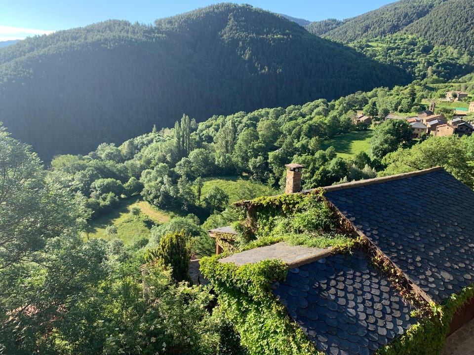 Casa Rural Pirineu Nevà House in Ripollès