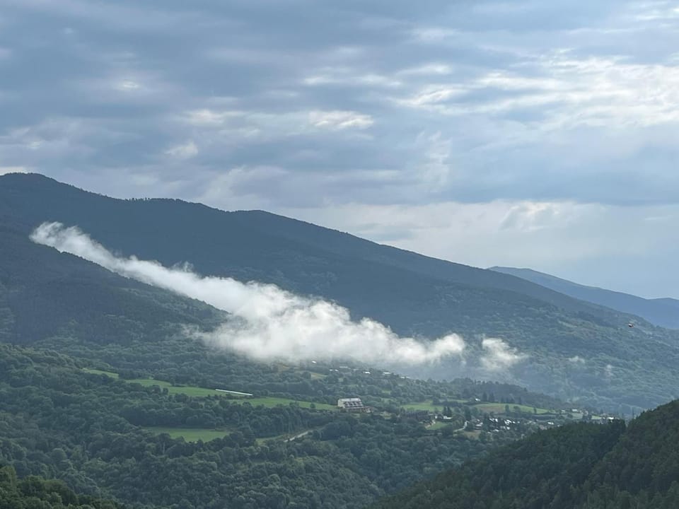 Casa Rural Pirineu Nevà House in Ripollès