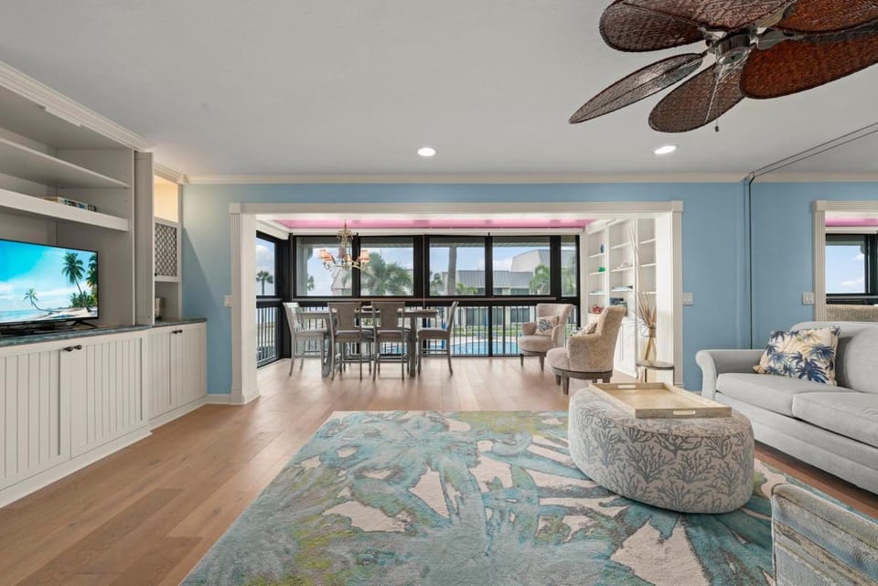 Mariner Pointe #542 House in Sanibel Island